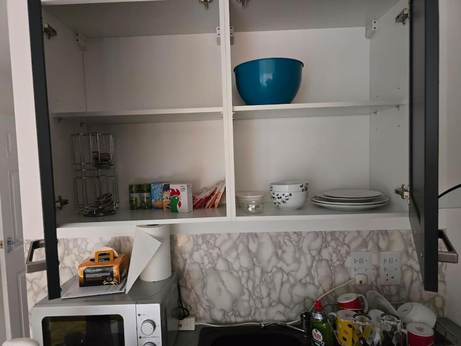 Hucclecote Cozy Flat 1 Bedroom מראה חיצוני תמונה